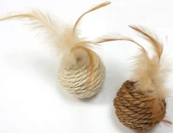 Croci - Jouet Boule Corde avec Plume pour Chats - 4,5cm