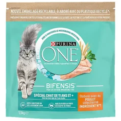 Purina One - Croquettes au Poulet et Céréales pour Chat Senior 11+ - 1,5Kg